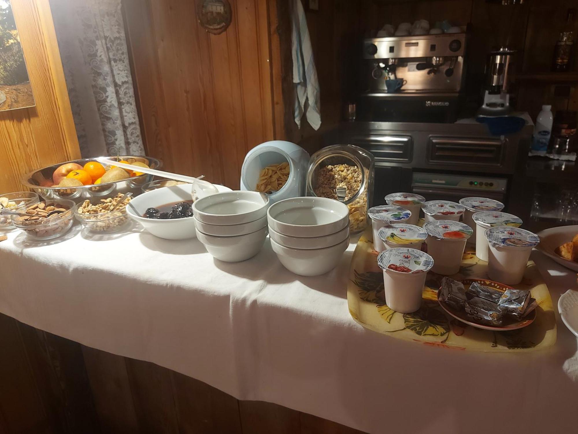 Le Vieux Rascard Chambres D'Hotes Champoluc Bagian luar foto